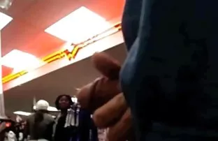 Cô gái làm cho Coone ...