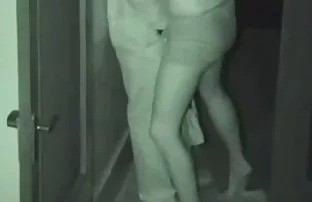 Cháu bị đốt cháy bà  ...