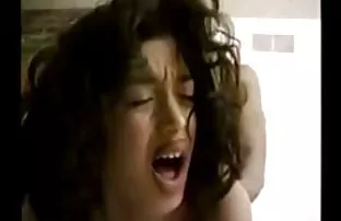 Cởi đồ trước khi mục ...