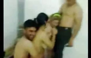 Amazon - nhóm khiêu  ...