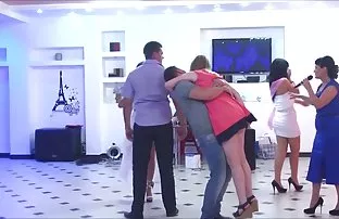 Em cho anh vì tiền