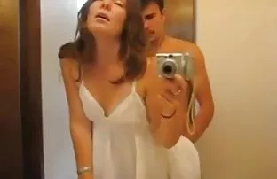 Negro say rượu, cô v ...